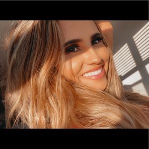 Meet your Posher, Merisa